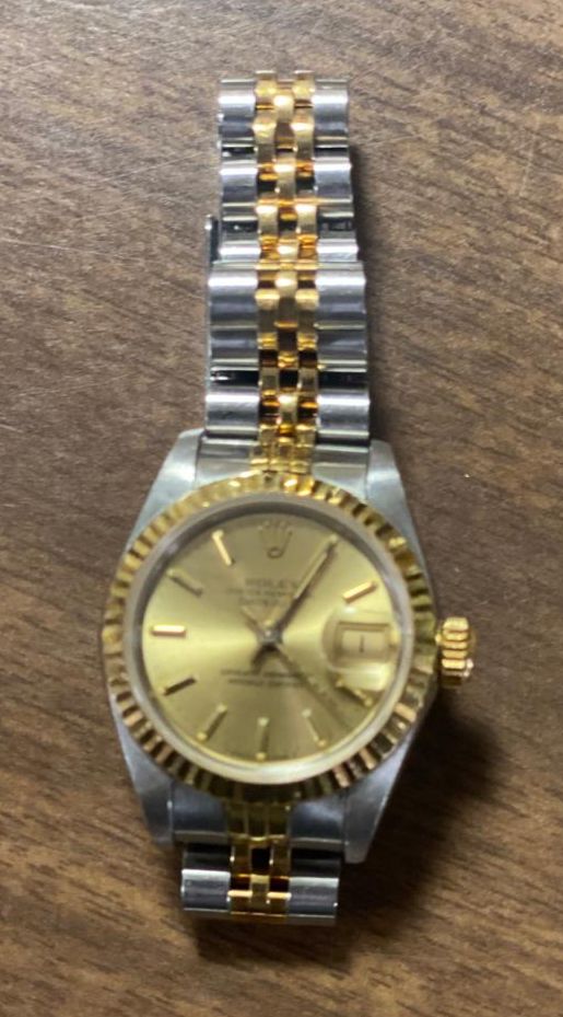 Reloj Rolex Oyster Perpetual Date (carátula dorada)